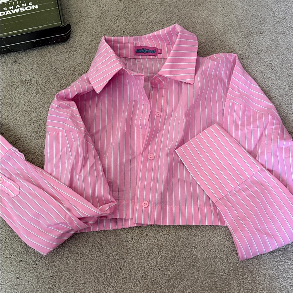Edikted Pink and White cropped Striped Button-Up Shirt - Picture 2 of 4